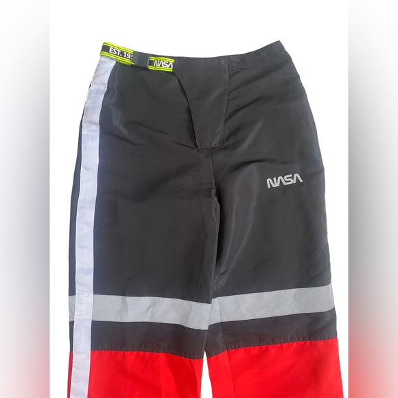 Forever 21 NASA Reflective High Rise Wind Pants, Athletic Pants, Nylon Pants - Picture 4 of 12
